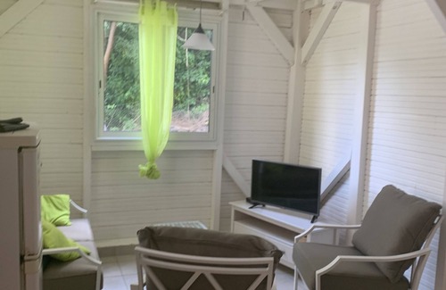 Morne-A-l'Eau House | quiet corner Morne to water