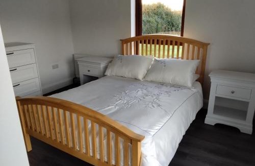 Clarinbridge Apartment | Quiet cosy 1 bedroom apartment