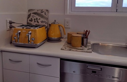 Gisborne House | Quiet, cosy comfortable home