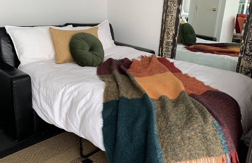 Greytown Apartment | Quiet & Cosy Greytown Apartment - small dogs welcome