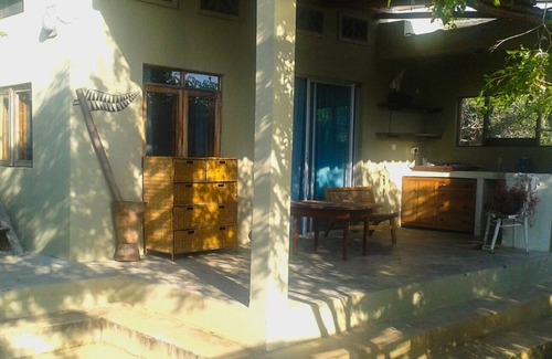 Vilanculos Cottage | Quiet cottage in bush overlooking Bazaruto Archipelago