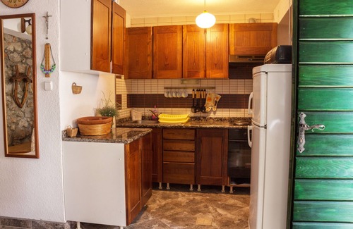 Novi Vinodolski Cottage | Quiet cottage in old village near the sea