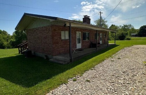 Glouster Cottage | Quiet Cottage in the heart of Burr Oak State Park - #3