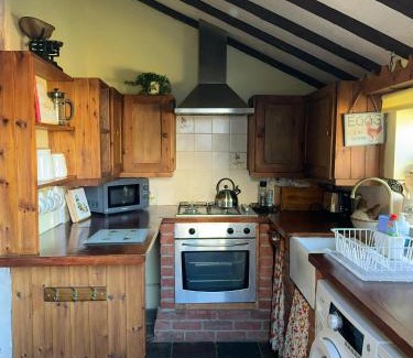 Churston Ferrers House | Quiet cottage on the rural edge of Brixham