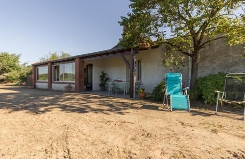 Le Landreau Cottage | Quiet cottage on vineyard, fireplace, wifi, baby equipment, near Nantes