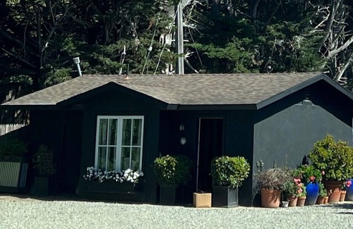 Carmel Cottage | Quiet Cottage in Carmel, near Barnyard