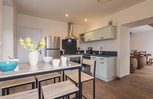 Nort-sur-Erdre Cottage | Quiet cottage with terrace, near Nantes