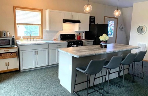 Laurium Apartment | Quiet Country Apartment Getaway
