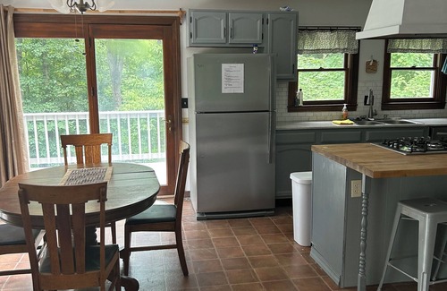 Pea Ridge House | Quiet Country Charmer