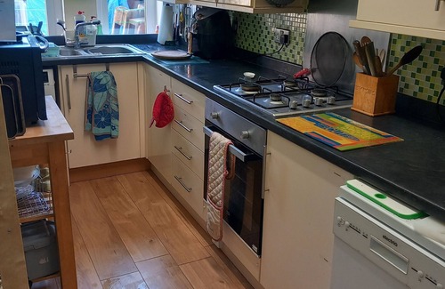 Seaton Cottage | Quiet country cottage convenient for East coast beaches and old town of Beverley