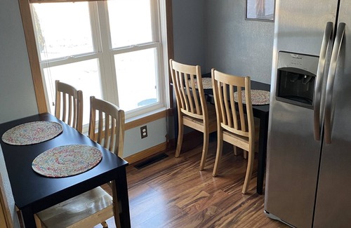 Tracy Cottage | Quiet Country Cottage 5 Minutes from Town!