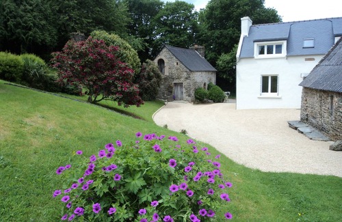Plouegat-Guerand House | Quiet country house between land and sea
