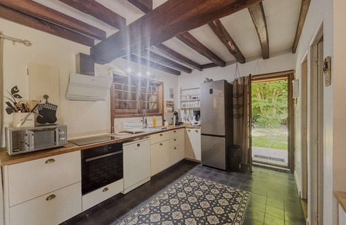 Les Bottereaux House | Quiet country house with garden