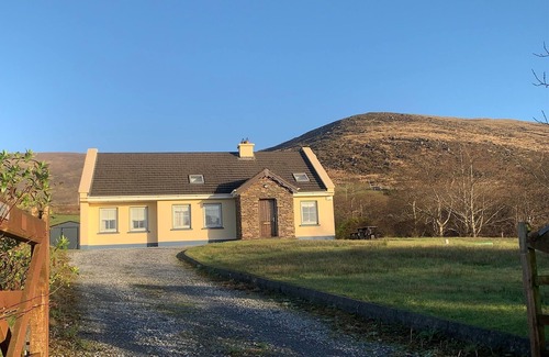 Dingle House | Quiet, Country 'Home Away from Home' - Dingle, County Kerry