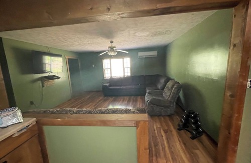 Wallingford House | Quiet Country home, Pet friendly