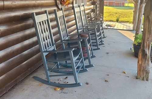 Milton Cabin | Quiet Country Location Close to the Ohio River & Historic Madison Indiana
