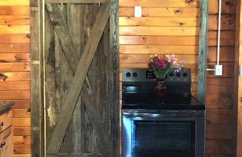 Milton Cabin | Quiet Country Location Close to the Ohio River & Historic Madison Indiana