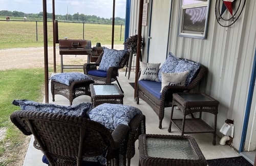 Tolar Apartment | Quiet Country Ranch Barn Apartment!