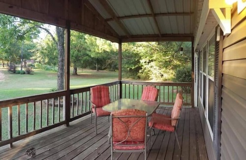 Enterprise House | Quiet Country Retreat 3 bed/2 bath