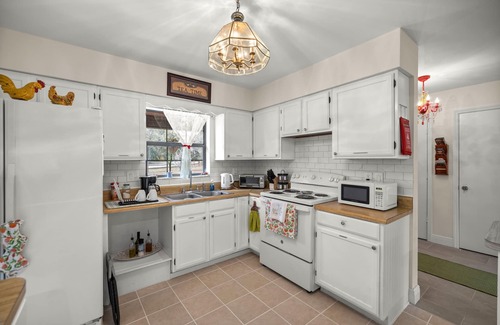 Williston Highlands House | Quiet Country Retreat near Springs & Farms Perfect for Families & Nature Lovers