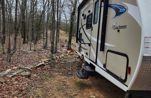 Faulkner County House | Quiet country setting!
