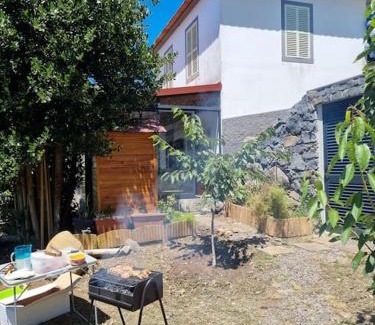 Santo da Serra House | Quiet Countryside Nature Retreat