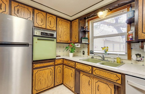 Weaubleau House | Quiet Countryside Weaubleau Home w/Patio & Grill!