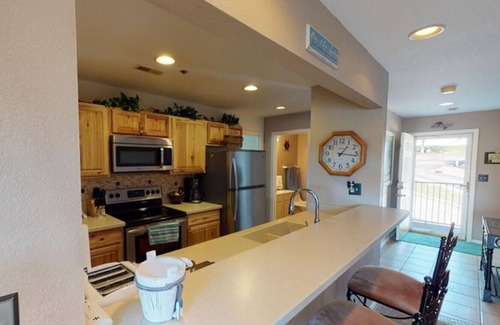 Kaiser Condo | Quiet cove! Beautiful views of state park! Close to everything is Osage!