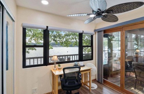 Camdenton House | Quiet Cove, Private Dock, Fishing, Swimming, Boat Slip & Kayaks