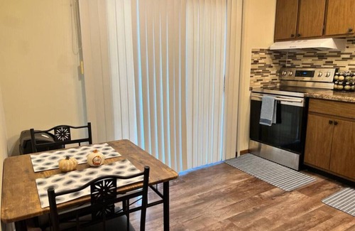 Orange Prairie Apartment | Quiet & Cozy 2BR APT, Black-out Curtains