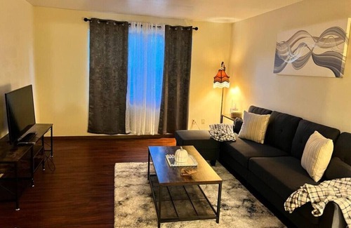 Orange Prairie Apartment | Quiet & Cozy 2BR APT, Black-out Curtains