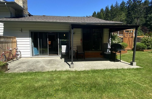 Port Alberni House | Quiet, Cozy 3 bedroom, 2 bathroom home.