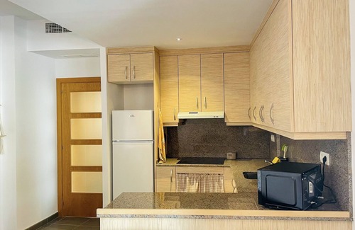 Tivissa Apartment | Quiet, Cozy and Rural "apartment Monetze" with Wi-fi and Air Conditioning