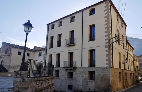 Tivissa Apartment | Quiet, Cozy and Rural "apartment Monetze" with Wi-fi and Air Conditioning
