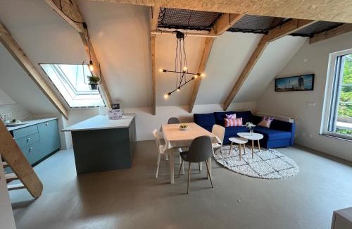 Rudow Apartment | Quiet&Cozy Apartment perfect for Groups & Families & Business trips, near BER Airport