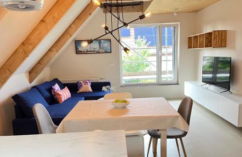 Rudow Apartment | Quiet&Cozy Apartment perfect for Groups & Families & Business trips, near BER Airport