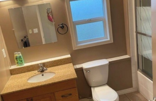 Okanagan-Similkameen Apartment | Quiet, cozy, clean, private, separate entrance 1 bedroom basement suite.