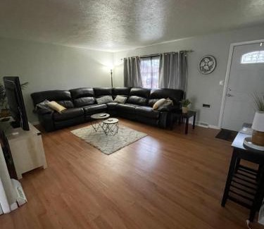 South Hills House | Quiet & Cozy home near Hospitals
