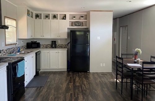 Kingston House | Quiet Cozy House. Near Alberta Creek Marina. Relax or just fish!