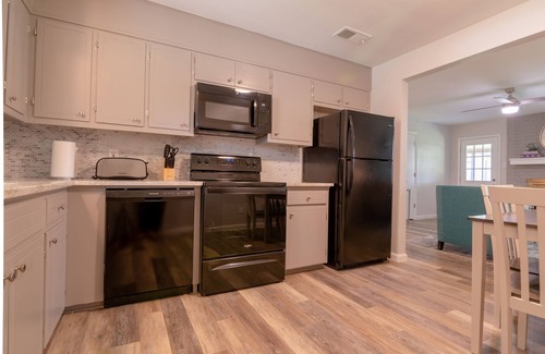 Georgetown House | Quiet & Cozy in Georgetown, TX-Pets-Long Stays-Office