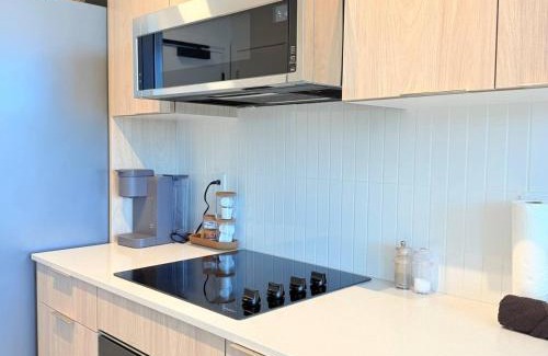 Glen Abbey Apartment | Quiet & Cozy Oasis in the Heart of Oakville Uptown