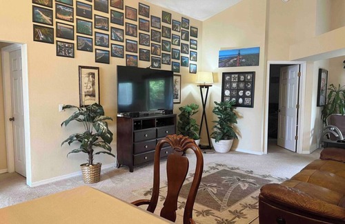 Palm Harbor House | Quiet cozy private room