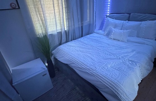 Parkland House | Quiet Cozy Room