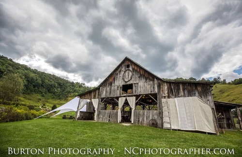 Trade House | Quiet, Cozy, Rustic - 105 Stunning Acres! 20 min to Boone, NC