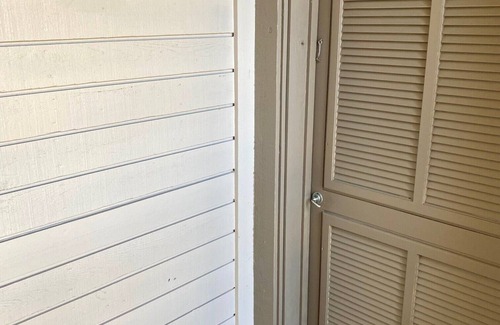 Seabrook Island Condo | Quiet cozy villa overlooking tennis walk to pool