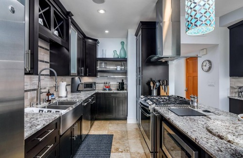 Carlsbad Condo | Quiet Deluxe Getaway at LaCosta