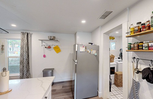 Atascadero House | Quiet dog-friendly home w/enclosed yard, firepit, yoga deck - close to town