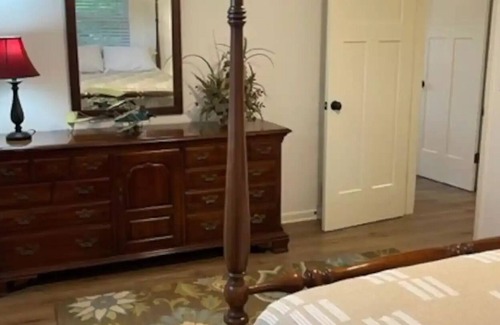 Turners House | Quiet, East Springfield Exclusive Home- Pet-Friendly!