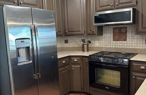 Waco House | Quiet Escape family with Private Pool