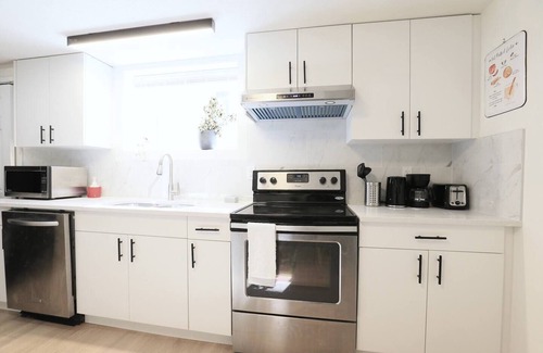 Brentwood House | Quiet Family Friendly, 4 min UofC Shops, 9 min DT